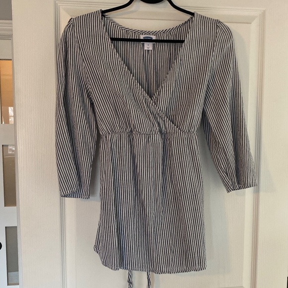 MATERNITY tie-waist blue and white stripe shirt - Picture 1 of 2